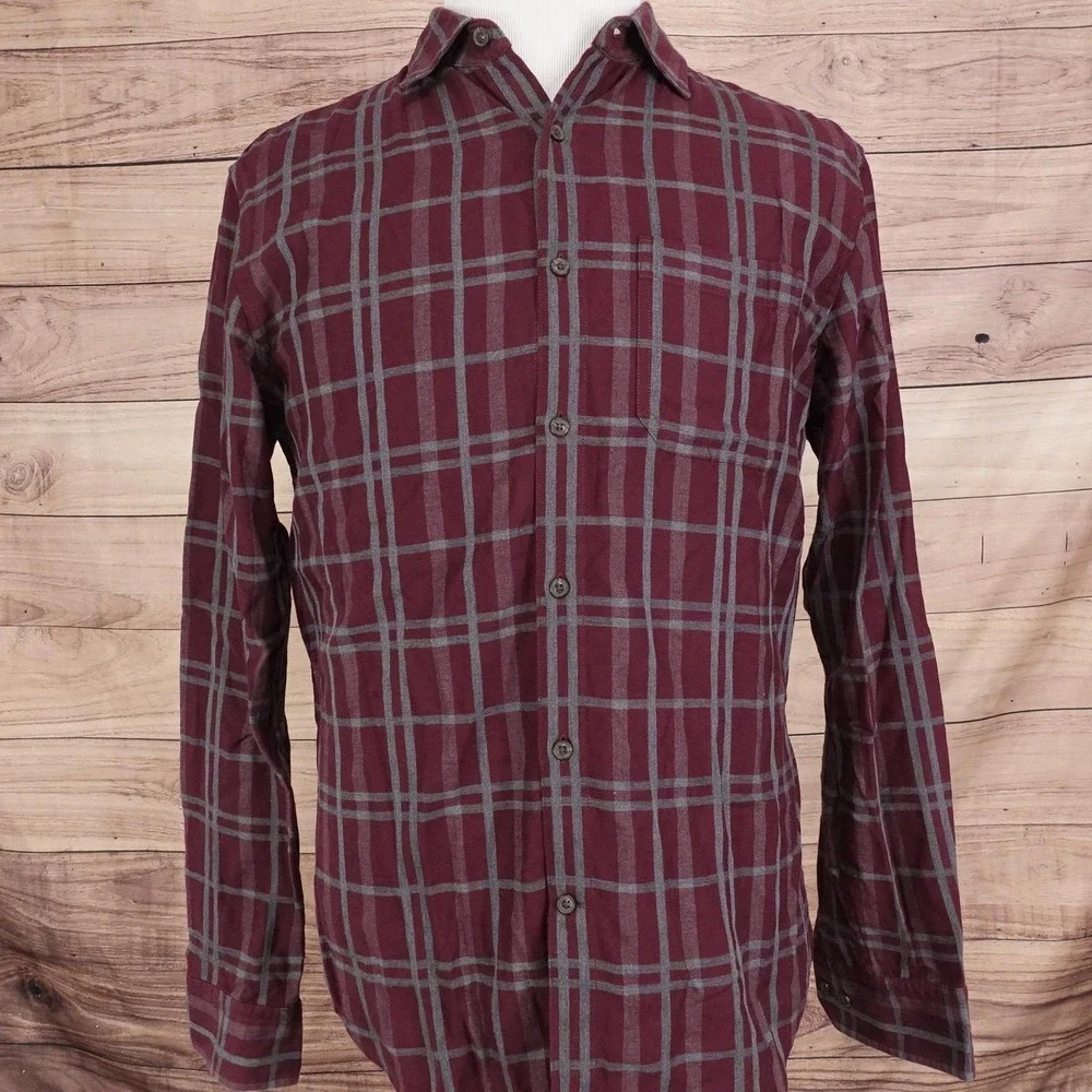 Banana Republic Shirt M Red Plaid Long Sleeve‎ Button-Up Luxe Flannel Camden Fit